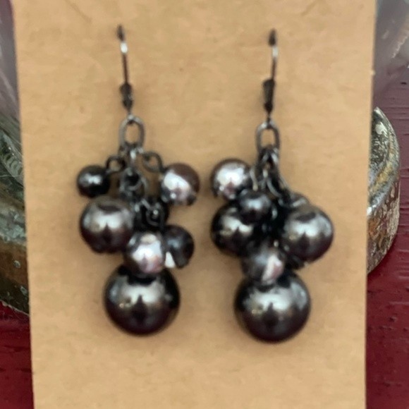Jewelry - Fashion Jewelry Black Grey Bead Cluster Earrings # 234
